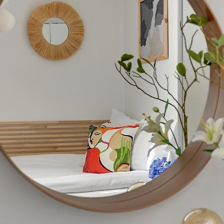 Lion Apartments- Old Town Loft Апартаменты
